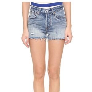 Levi’s Cropped wedgie fit shorts